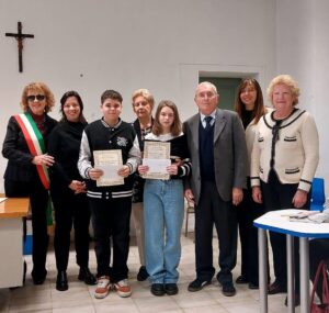 Vignale, borse di studio per concorrere a spese scolastiche