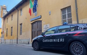 Casale: stalking a una 15enne, arrestato 17enne per atti persecutori